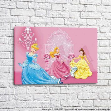 Prințese Disney pe un fundal roz cu modele
