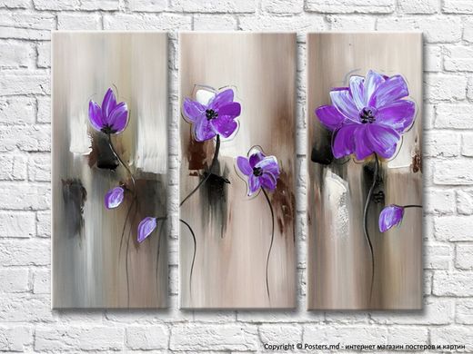Flori violete pe fundal abstract gri