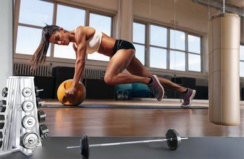 Девушка на тренировке, спорт