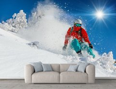 Спортсмен на лыжах на фоне неба