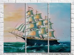 Рисованный корабль с белыми парусами