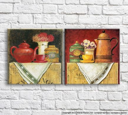 Красный и желтый чайник на фоне цветов, диптих