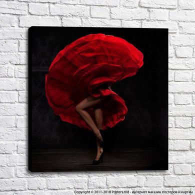 Кармен в красном платье на черном фоне