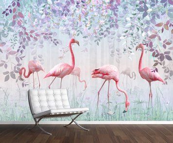 Flamingo roz &icirc;n pădure printre ramuri violet