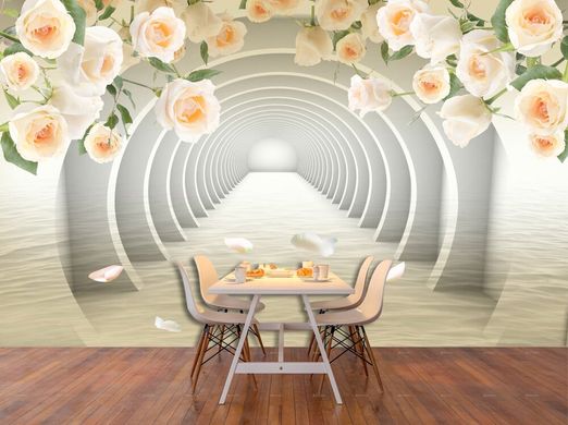 Арка из роз над водой на фоне туннеля в перспективе