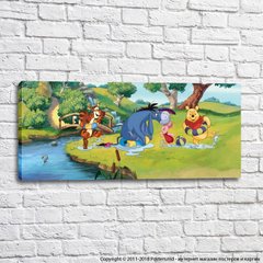 Winnie the Pooh și prietenii lui înoată în râu