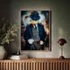 Scrooge &icirc;ntr-un costum elegant și joben