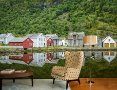 Норвежская деревня на берегу озера