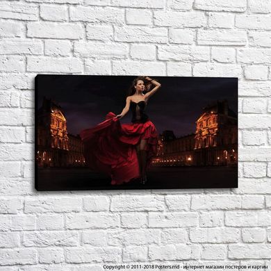 Девушка в красном платье на фоне архитектуры, фламенко