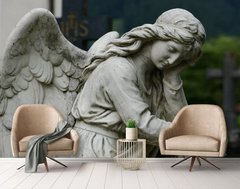 Статуя девушки ангела