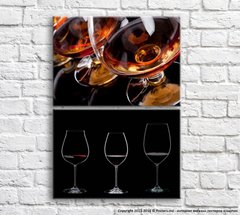 Бокалы с красным вином и коньяком на черном фоне, диптих
