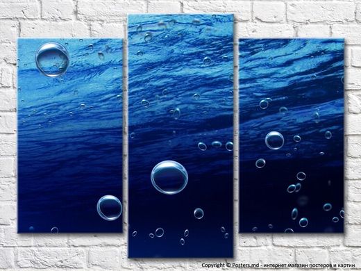 Пузыри воздуха в синем море