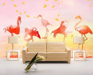 Flamingo de coral l&acirc;ngă apă și fluturi galbeni