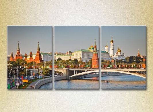 Triptic Vedere a Kremlinului_03