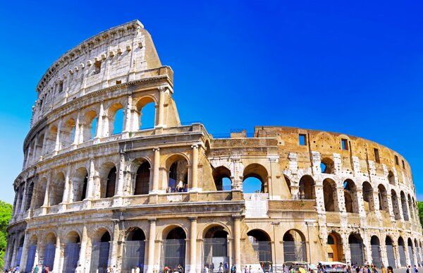Fototapet Colosseum pe cerul albastru, Roma