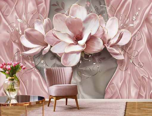 Flori imense de magnolie cu aurire pe un fundal de mătase roz